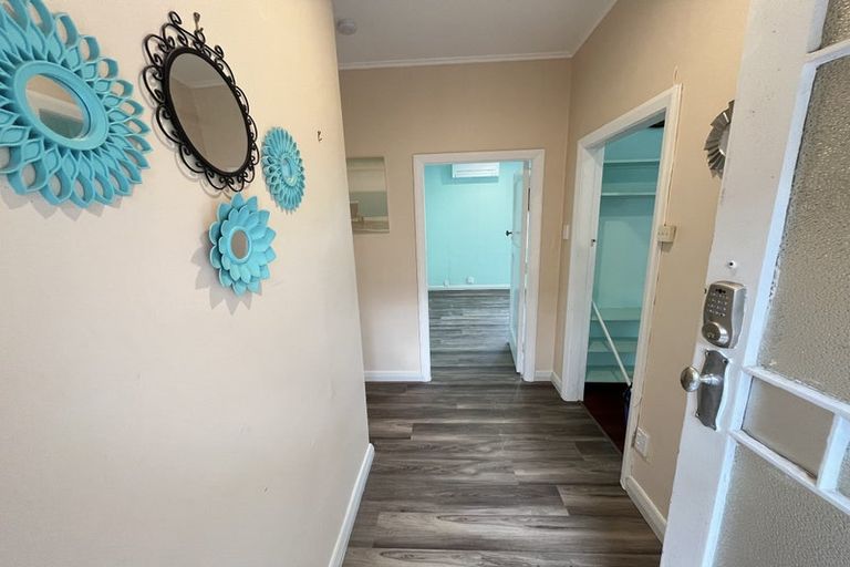 Photo of property in 1 Wavell Street, Karori, Wellington, 6012