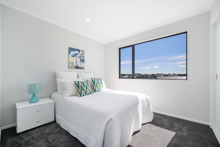 Photo of property in 8 Combat Street, Papakura, 2110