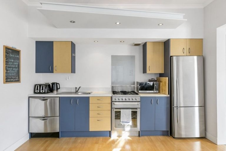 Photo of property in 24 Yule Street, Kilbirnie, Wellington, 6022