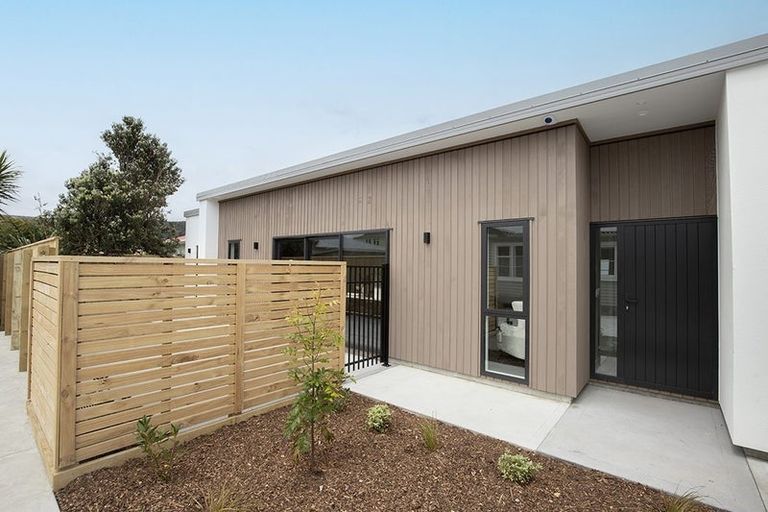 Photo of property in 124b Waiwhetu Road, Waterloo, Lower Hutt, 5011