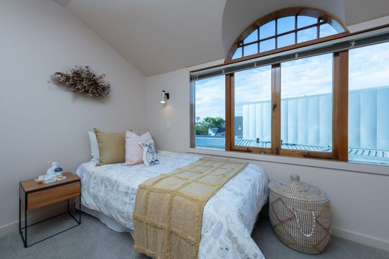 Photo of property in 6 Muritai Road, Milford, Auckland, 0620