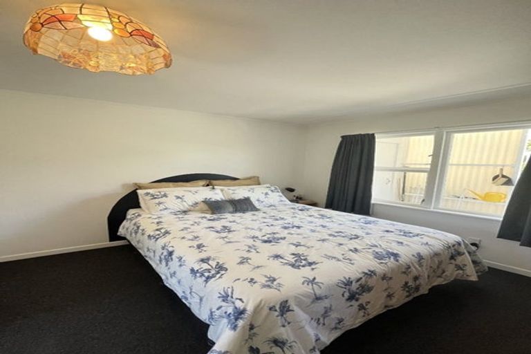 Photo of property in 2 Taupo Crescent, Plimmerton, Porirua, 5026