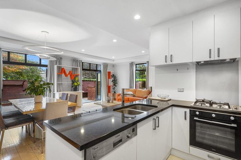 Photo of property in 28 Country Club Terrace, Northwood, Christchurch, 8051