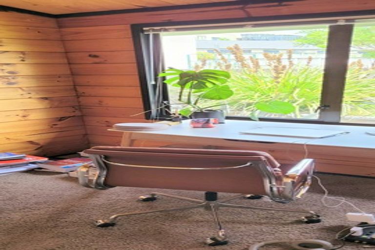 Photo of property in 8 Pararewa Drive, Whalers Gate, New Plymouth, 4310