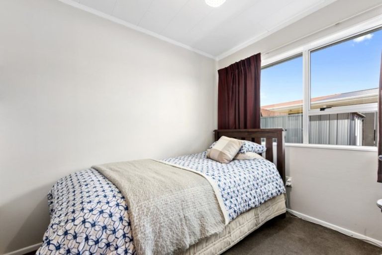 Photo of property in 28a Roband Crescent, Brown Owl, Upper Hutt, 5018