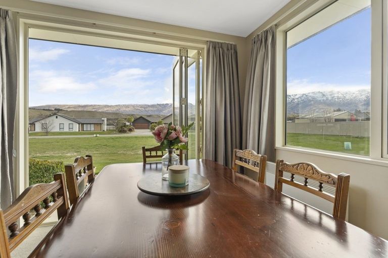 Photo of property in 3 De Bettencor Place, Mount Pisa, Cromwell, 9383