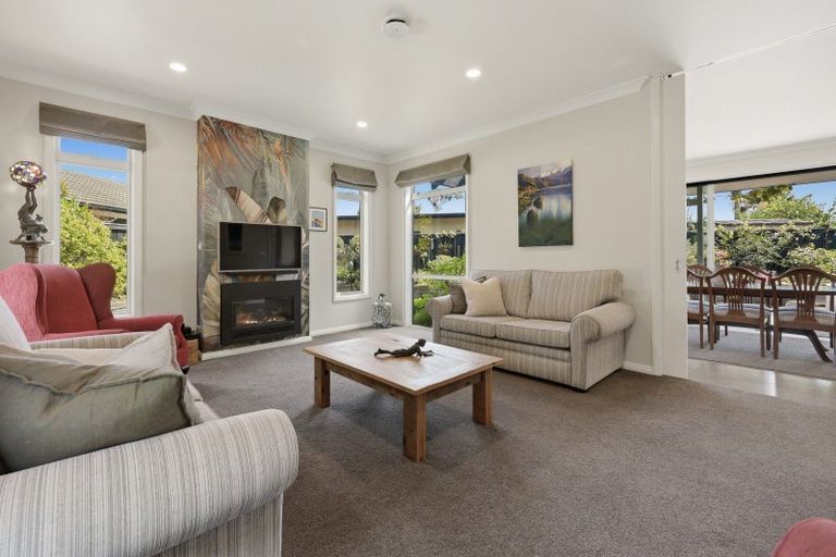 Photo of property in 22 Hansard Place, Bethlehem, Tauranga, 3110