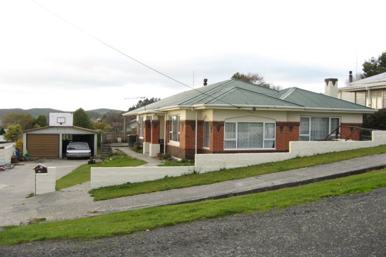 Photo of property in 23 Market Street, Kaitangata, 9210