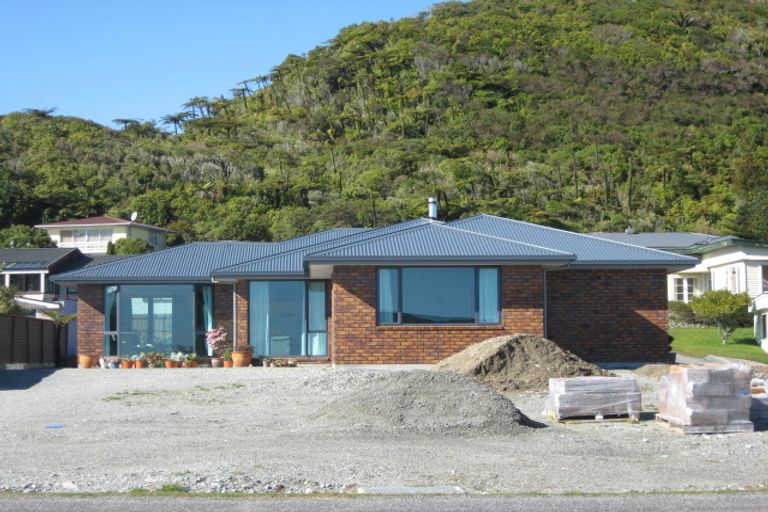 Photo of property in 121 Main South Road, Karoro, Greymouth, 7805