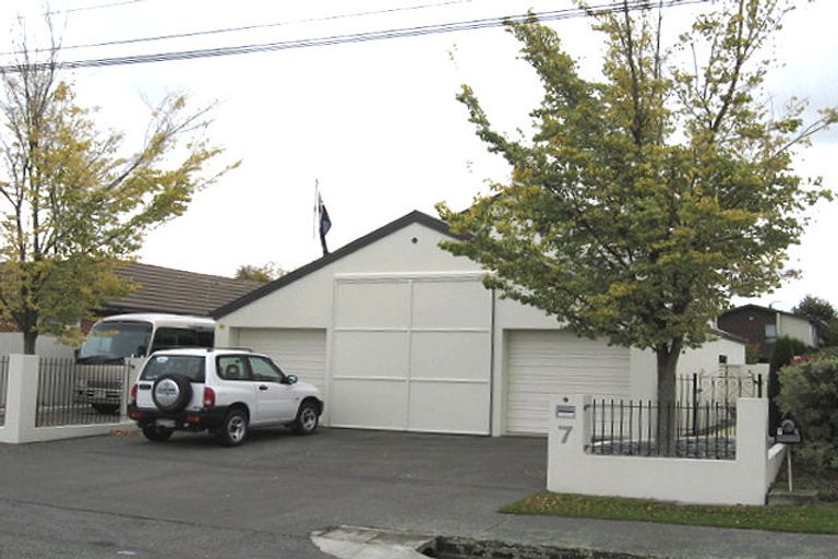 Photo of property in 7 Grassmere Street, Papanui, Christchurch, 8052