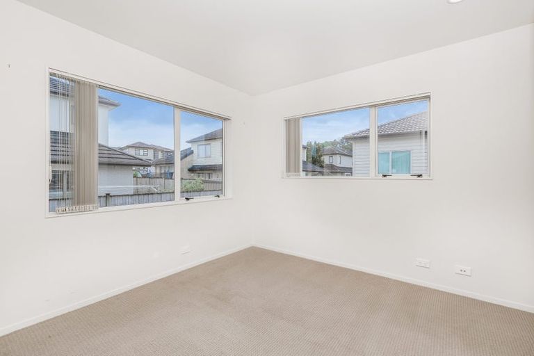 Photo of property in 22 Terrasini Drive, Flat Bush, Auckland, 2019