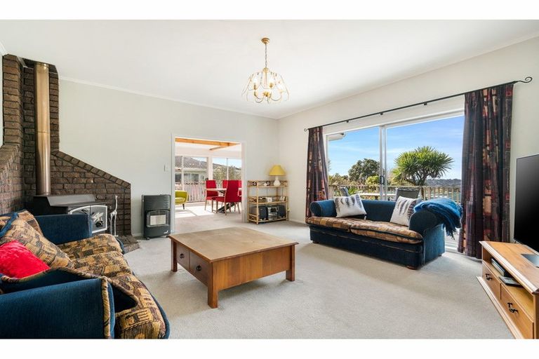 Photo of property in 44 Shetland Street, Glen Eden, Auckland, 0602