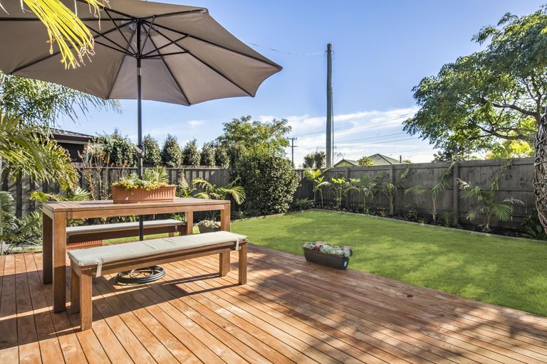 Photo of property in 96 Harris Street, Pukekohe, 2120