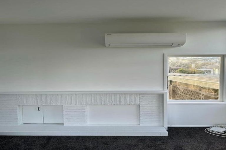 Photo of property in 9 Harbour Park Terrace, Khandallah, Wellington, 6035