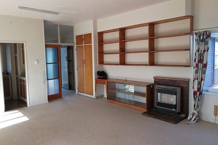 Photo of property in 25 Williamson Avenue, Belmont, Auckland, 0622