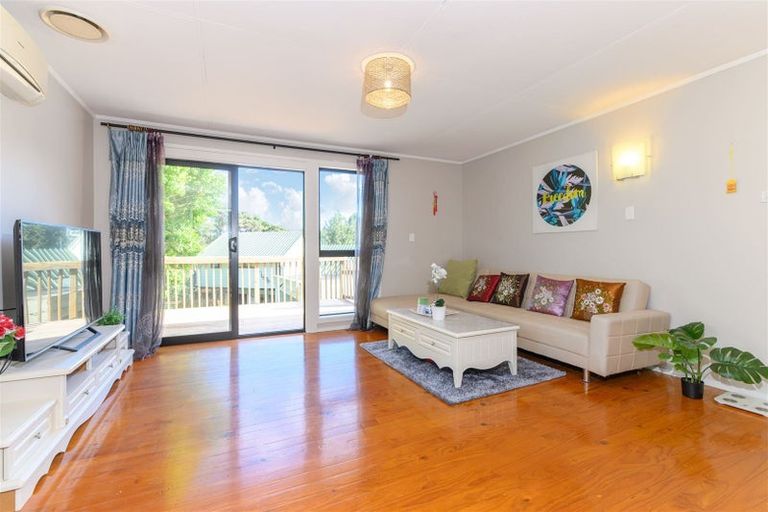 Photo of property in 1/41 Domain Road, Glenfield, Auckland, 0629