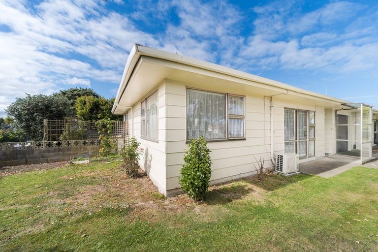 Photo of property in 1 John F Kennedy Drive, Milson, Palmerston North, 4414