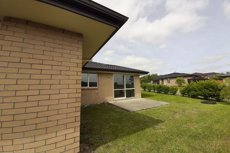 Photo of property in 19 Anna Lane, Glen Eden, Auckland, 0602
