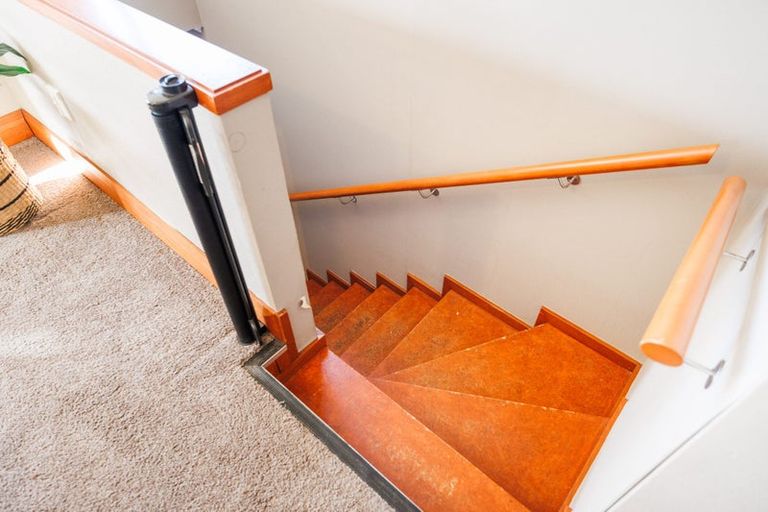 Photo of property in 28 Karina Terrace, Roslyn, Palmerston North, 4414