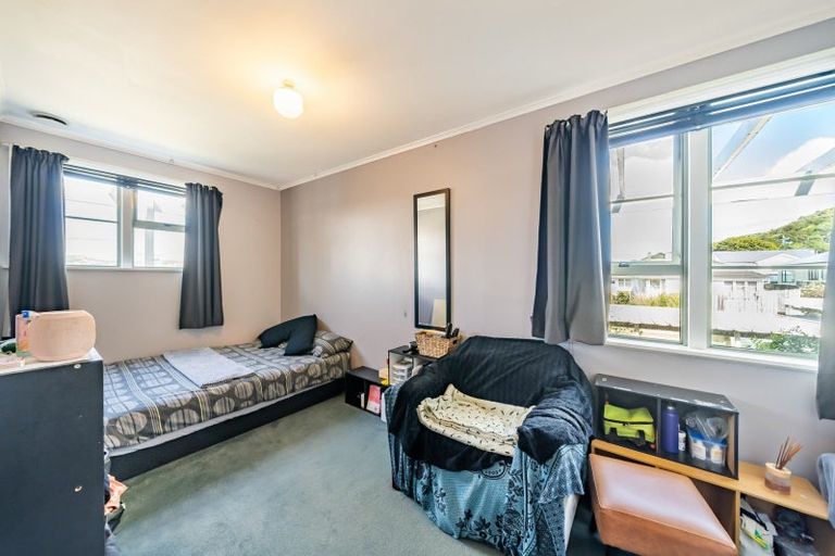 Photo of property in 2 Waiho Terrace, Elsdon, Porirua, 5022