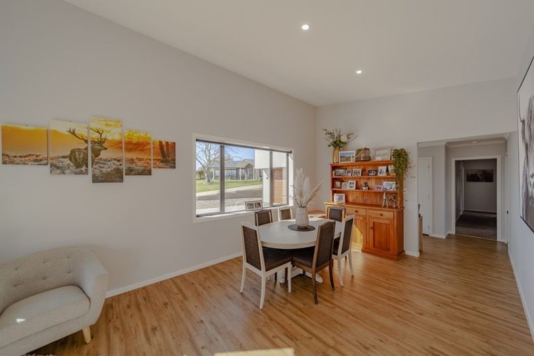 Photo of property in 10 Apatu Place, Waipukurau, 4200