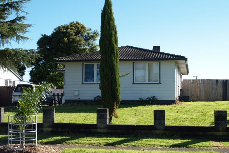 Photo of property in 24 Courtenay Crescent, Mangere East, Auckland, 2024