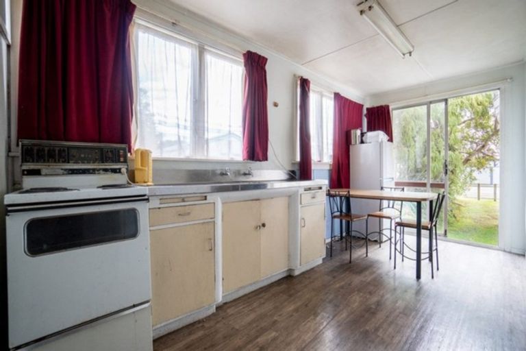 Photo of property in 330 Featherston Street, Palmerston North, 4414