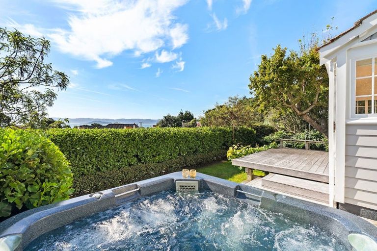 Photo of property in 4 Manuka Terrace, Eastbourne, Lower Hutt, 5013