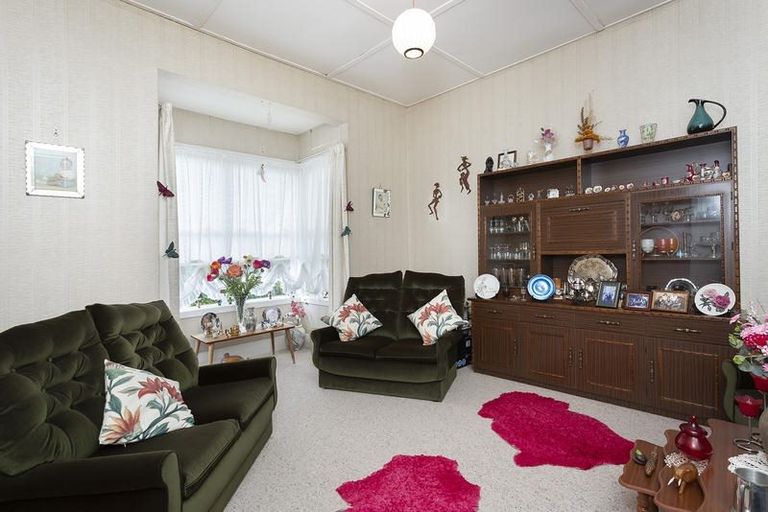 Photo of property in 8 Railway Lane, Outram, 9019