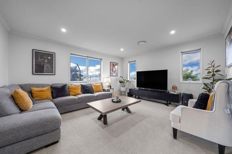 Photo of property in 16 Mark Ball Drive, Pokeno, 2402