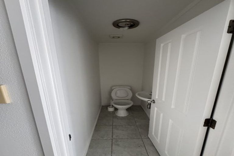 Photo of property in 1/127 Bucklands Beach Road, Bucklands Beach, Auckland, 2012