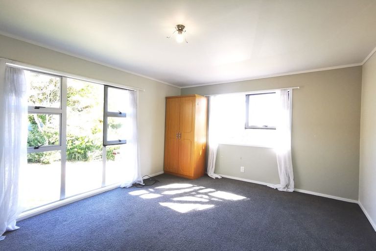 Photo of property in 1/4 Osmond Court, Sunnyvale, Auckland, 0612