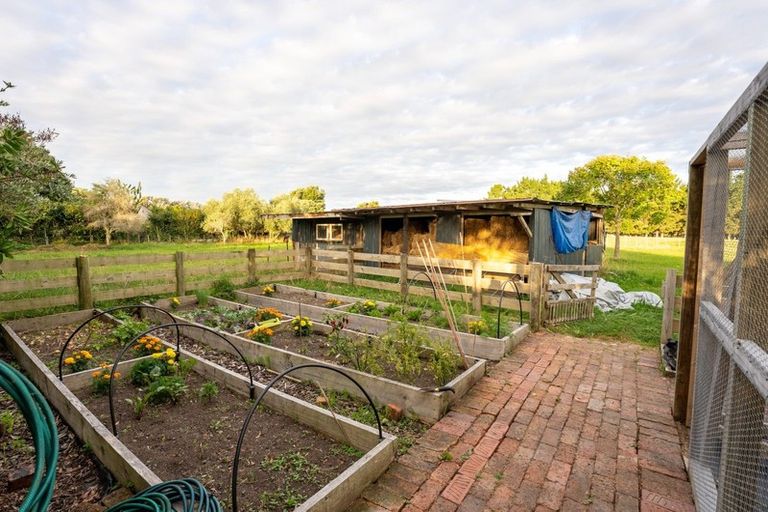 Photo of property in 278 Te Waka Road, Otaki, 5581