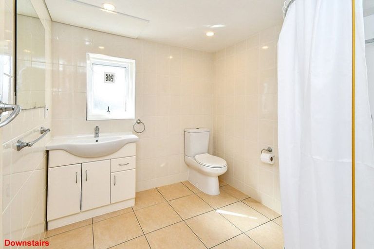 Photo of property in 74 Grande Vue Road, Hillpark, Auckland, 2102