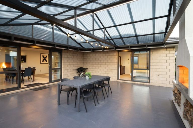 Photo of property in 3 Vanquish Place, Flagstaff, Hamilton, 3210