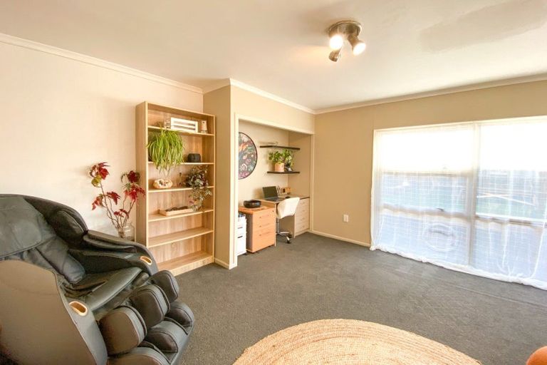 Photo of property in 1 Maud Street, Gore, 9710