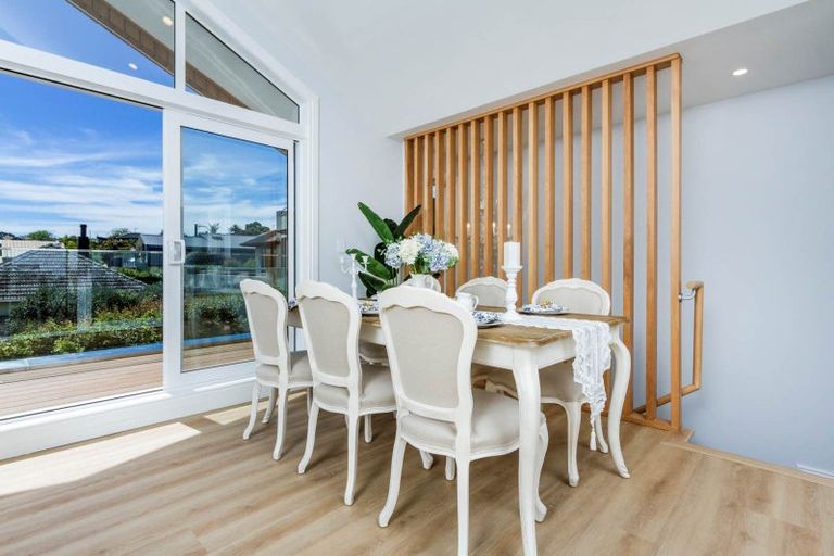Photo of property in 7b Garadice Road, Rothesay Bay, Auckland, 0630