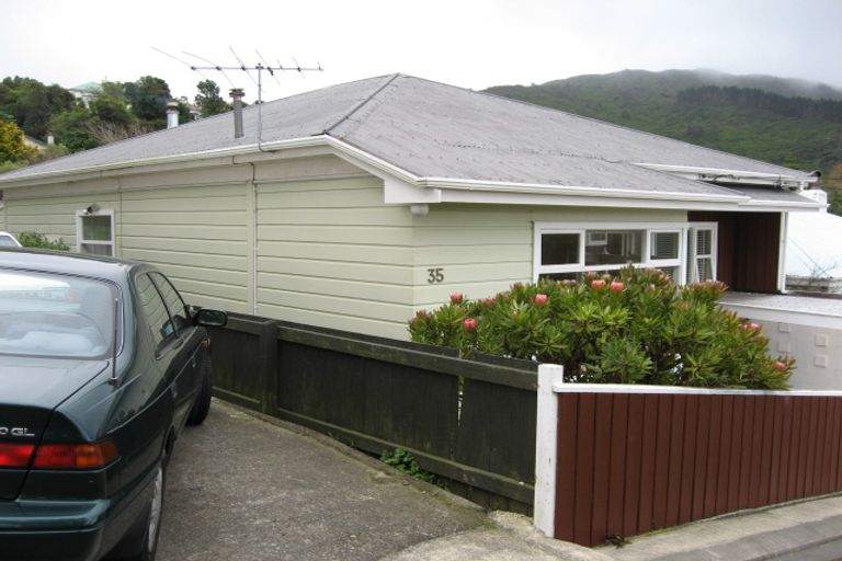 Photo of property in 35 Standen Street, Karori, Wellington, 6012