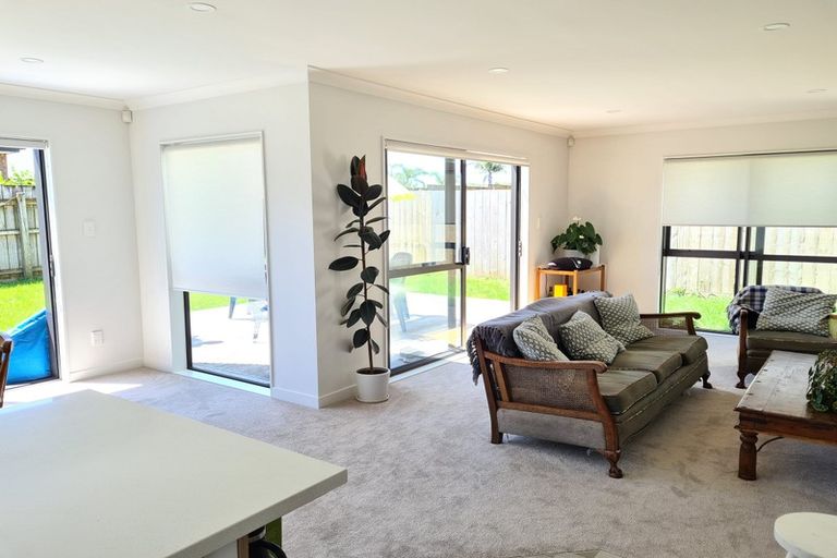 Photo of property in 49 Umu Place, Mangere, Auckland, 2022