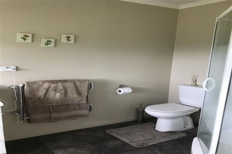 Photo of property in 80 Oira Road, Karaka, Drury, 2578