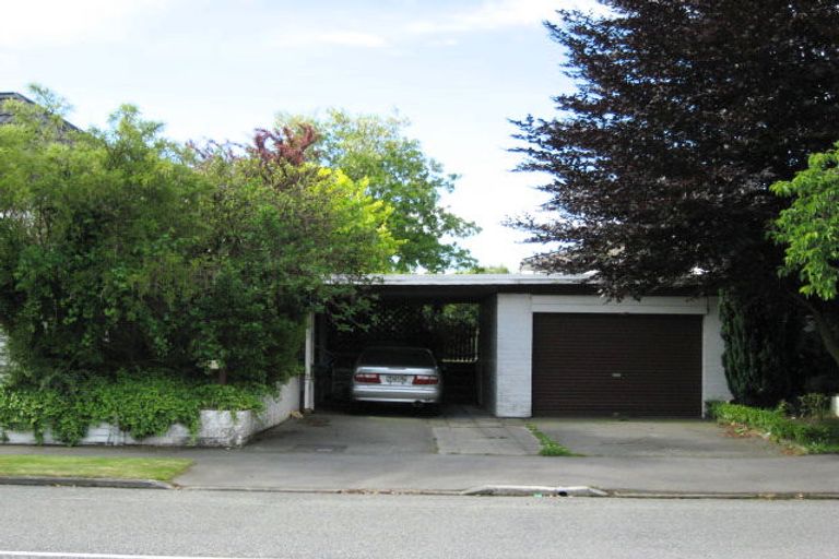 Photo of property in 194 Maidstone Road, Avonhead, Christchurch, 8042