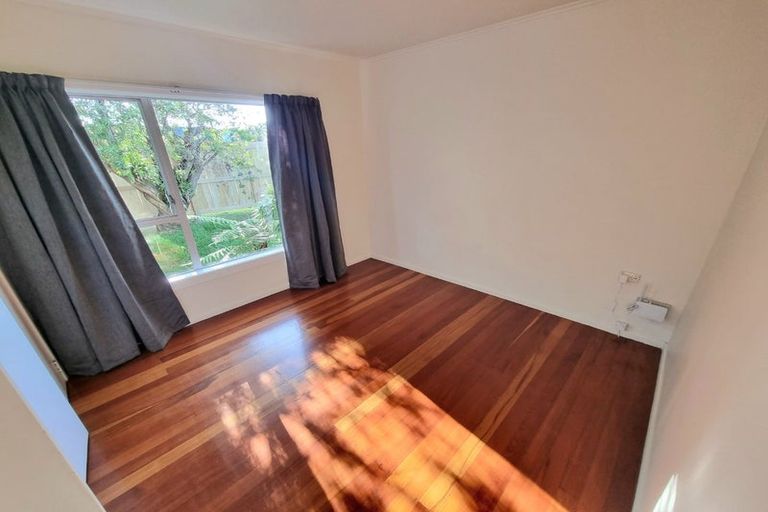 Photo of property in 2/164 Forrest Hill Road, Forrest Hill, Auckland, 0620