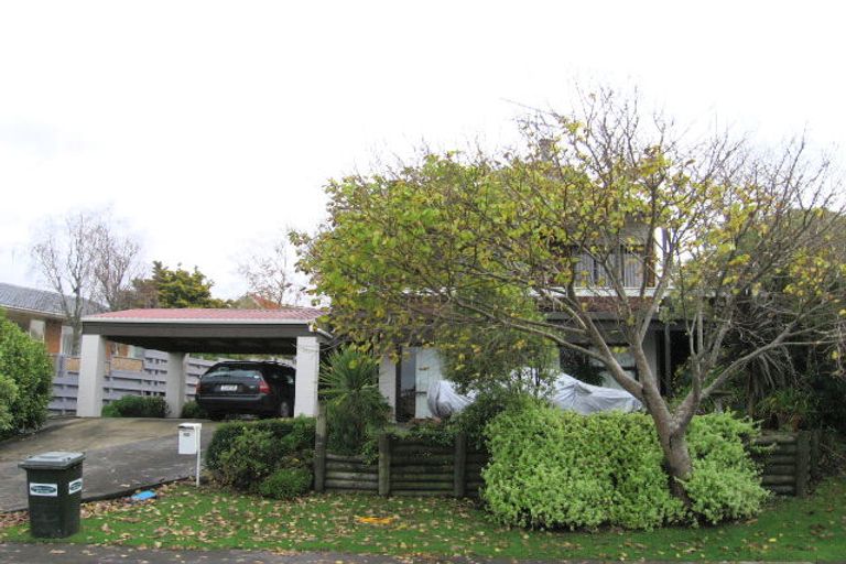 Photo of property in 42 Thorburn Avenue, Red Beach, 0932