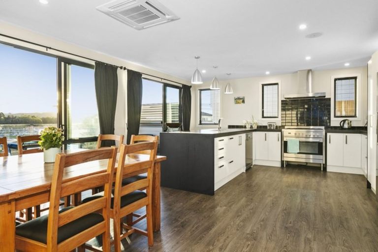 Photo of property in 16 Gyle Place, Pyes Pa, Tauranga, 3112