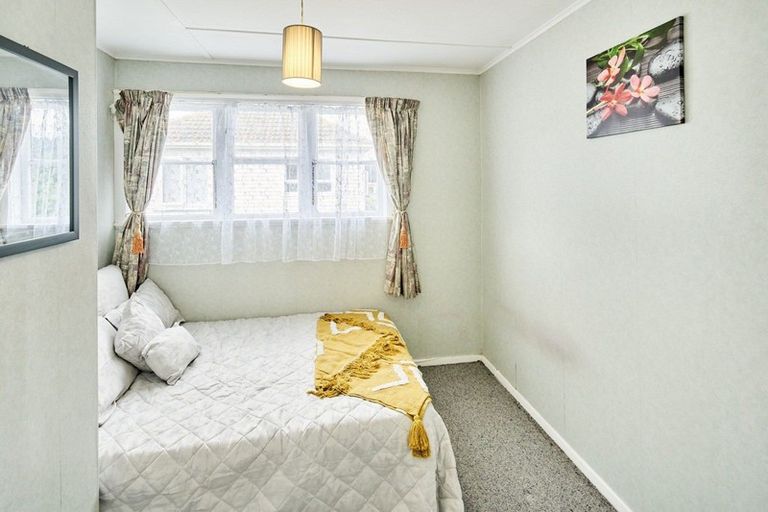 Photo of property in 68 Churton Crescent, Taita, Lower Hutt, 5011