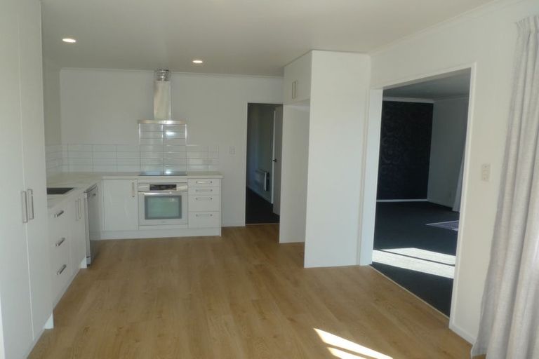 Photo of property in 243 Queenspark Drive, Parklands, Christchurch, 8083