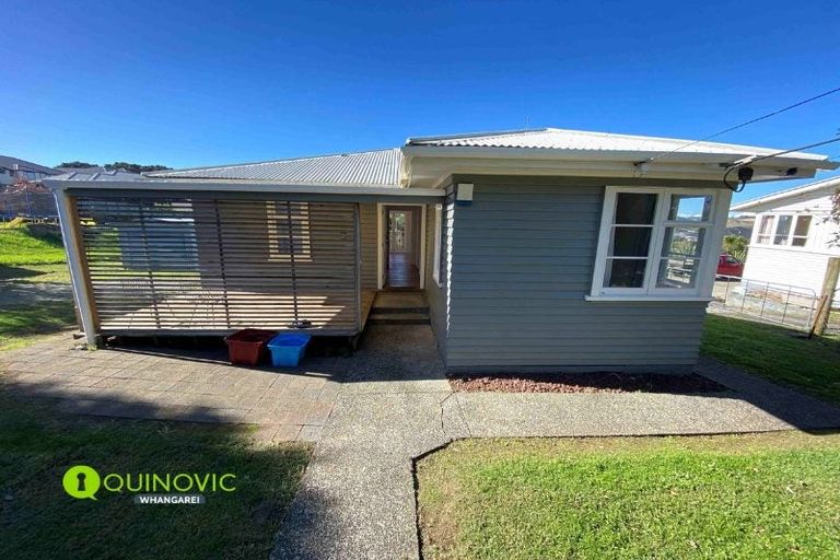 Photo of property in 10 Corks Road, Te Kamo, Whangarei, 0112