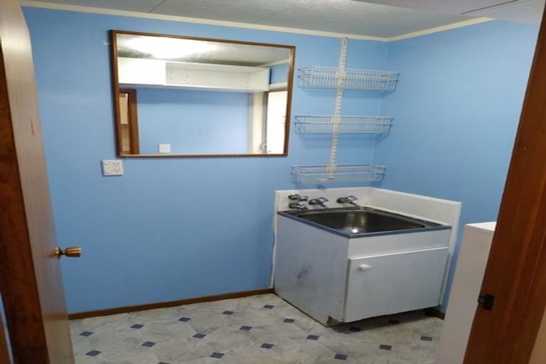 Photo of property in 19 Tomintoul Place, Highland Park, Auckland, 2010