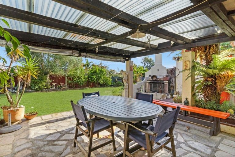 Photo of property in 120 Kiwi Road, Whangamata, 3620