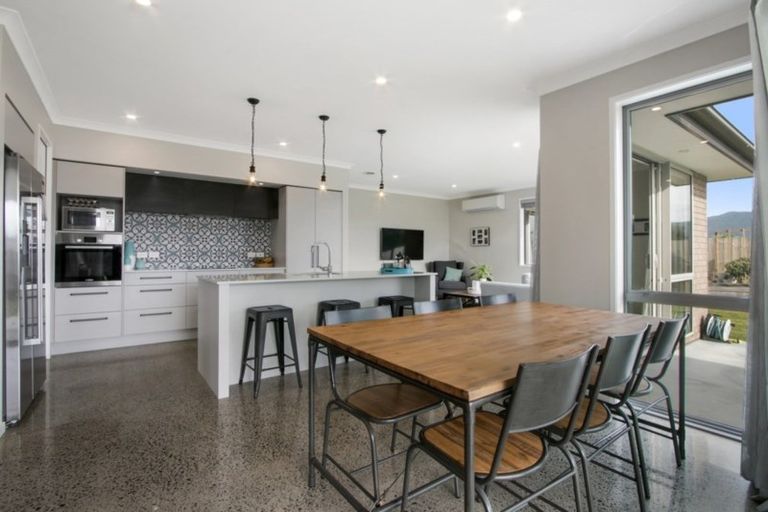 Photo of property in 100d Park Road, Katikati, 3129